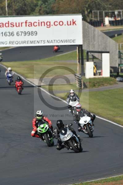 Mallory park Leicestershire;Mallory park photographs;Motorcycle action photographs;event digital images;eventdigitalimages;mallory park;no limits trackday;peter wileman photography;trackday;trackday digital images;trackday photos
