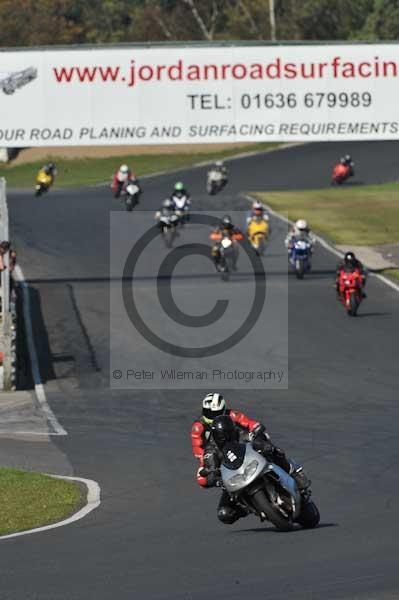 Mallory park Leicestershire;Mallory park photographs;Motorcycle action photographs;event digital images;eventdigitalimages;mallory park;no limits trackday;peter wileman photography;trackday;trackday digital images;trackday photos