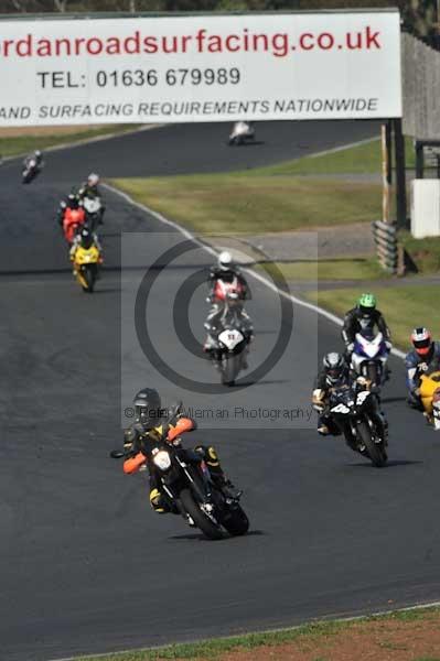 Mallory park Leicestershire;Mallory park photographs;Motorcycle action photographs;event digital images;eventdigitalimages;mallory park;no limits trackday;peter wileman photography;trackday;trackday digital images;trackday photos
