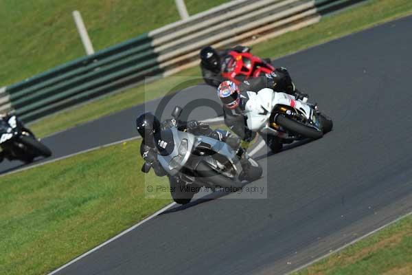 Mallory park Leicestershire;Mallory park photographs;Motorcycle action photographs;event digital images;eventdigitalimages;mallory park;no limits trackday;peter wileman photography;trackday;trackday digital images;trackday photos