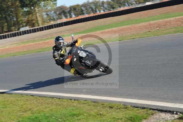 Mallory park Leicestershire;Mallory park photographs;Motorcycle action photographs;event digital images;eventdigitalimages;mallory park;no limits trackday;peter wileman photography;trackday;trackday digital images;trackday photos