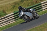 Mallory-park-Leicestershire;Mallory-park-photographs;Motorcycle-action-photographs;event-digital-images;eventdigitalimages;mallory-park;no-limits-trackday;peter-wileman-photography;trackday;trackday-digital-images;trackday-photos