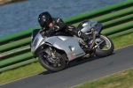 Mallory-park-Leicestershire;Mallory-park-photographs;Motorcycle-action-photographs;event-digital-images;eventdigitalimages;mallory-park;no-limits-trackday;peter-wileman-photography;trackday;trackday-digital-images;trackday-photos