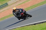 Mallory-park-Leicestershire;Mallory-park-photographs;Motorcycle-action-photographs;event-digital-images;eventdigitalimages;mallory-park;no-limits-trackday;peter-wileman-photography;trackday;trackday-digital-images;trackday-photos