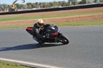 Mallory-park-Leicestershire;Mallory-park-photographs;Motorcycle-action-photographs;event-digital-images;eventdigitalimages;mallory-park;no-limits-trackday;peter-wileman-photography;trackday;trackday-digital-images;trackday-photos