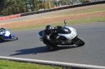 Mallory-park-Leicestershire;Mallory-park-photographs;Motorcycle-action-photographs;event-digital-images;eventdigitalimages;mallory-park;no-limits-trackday;peter-wileman-photography;trackday;trackday-digital-images;trackday-photos