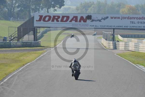 Mallory park Leicestershire;Mallory park photographs;Motorcycle action photographs;event digital images;eventdigitalimages;mallory park;no limits trackday;peter wileman photography;trackday;trackday digital images;trackday photos