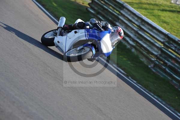 Mallory park Leicestershire;Mallory park photographs;Motorcycle action photographs;event digital images;eventdigitalimages;mallory park;no limits trackday;peter wileman photography;trackday;trackday digital images;trackday photos