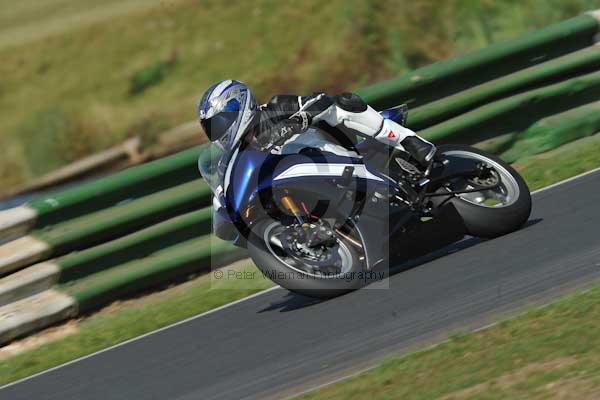 Mallory park Leicestershire;Mallory park photographs;Motorcycle action photographs;event digital images;eventdigitalimages;mallory park;no limits trackday;peter wileman photography;trackday;trackday digital images;trackday photos