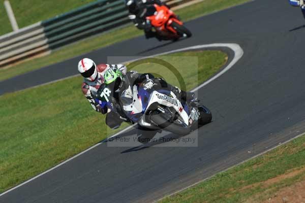 Mallory park Leicestershire;Mallory park photographs;Motorcycle action photographs;event digital images;eventdigitalimages;mallory park;no limits trackday;peter wileman photography;trackday;trackday digital images;trackday photos