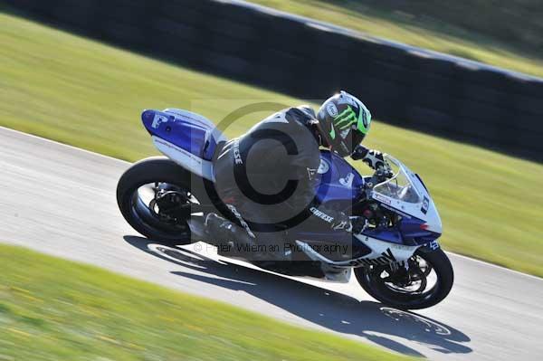 Mallory park Leicestershire;Mallory park photographs;Motorcycle action photographs;event digital images;eventdigitalimages;mallory park;no limits trackday;peter wileman photography;trackday;trackday digital images;trackday photos