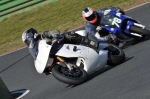 Mallory-park-Leicestershire;Mallory-park-photographs;Motorcycle-action-photographs;event-digital-images;eventdigitalimages;mallory-park;no-limits-trackday;peter-wileman-photography;trackday;trackday-digital-images;trackday-photos
