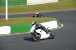 Mallory-park-Leicestershire;Mallory-park-photographs;Motorcycle-action-photographs;event-digital-images;eventdigitalimages;mallory-park;no-limits-trackday;peter-wileman-photography;trackday;trackday-digital-images;trackday-photos