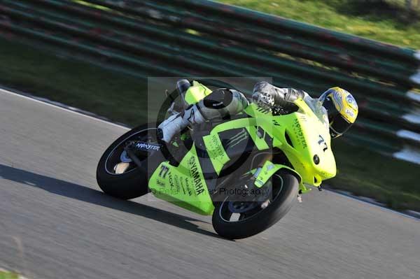 Mallory park Leicestershire;Mallory park photographs;Motorcycle action photographs;event digital images;eventdigitalimages;mallory park;no limits trackday;peter wileman photography;trackday;trackday digital images;trackday photos