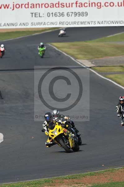 Mallory park Leicestershire;Mallory park photographs;Motorcycle action photographs;event digital images;eventdigitalimages;mallory park;no limits trackday;peter wileman photography;trackday;trackday digital images;trackday photos
