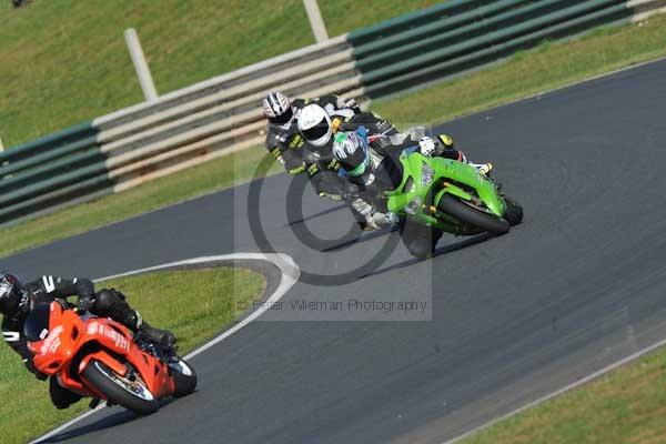 Mallory park Leicestershire;Mallory park photographs;Motorcycle action photographs;event digital images;eventdigitalimages;mallory park;no limits trackday;peter wileman photography;trackday;trackday digital images;trackday photos