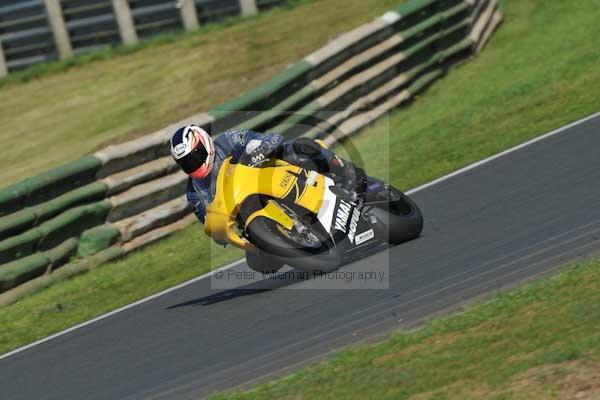 Mallory park Leicestershire;Mallory park photographs;Motorcycle action photographs;event digital images;eventdigitalimages;mallory park;no limits trackday;peter wileman photography;trackday;trackday digital images;trackday photos