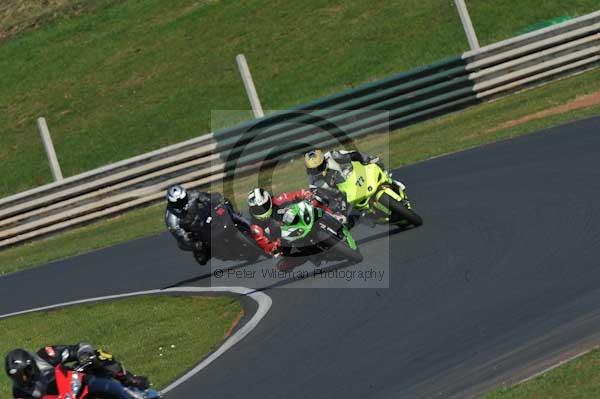 Mallory park Leicestershire;Mallory park photographs;Motorcycle action photographs;event digital images;eventdigitalimages;mallory park;no limits trackday;peter wileman photography;trackday;trackday digital images;trackday photos