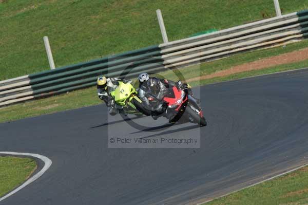 Mallory park Leicestershire;Mallory park photographs;Motorcycle action photographs;event digital images;eventdigitalimages;mallory park;no limits trackday;peter wileman photography;trackday;trackday digital images;trackday photos
