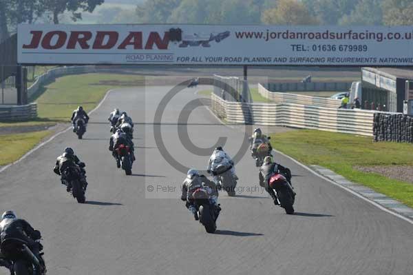 Mallory park Leicestershire;Mallory park photographs;Motorcycle action photographs;event digital images;eventdigitalimages;mallory park;no limits trackday;peter wileman photography;trackday;trackday digital images;trackday photos