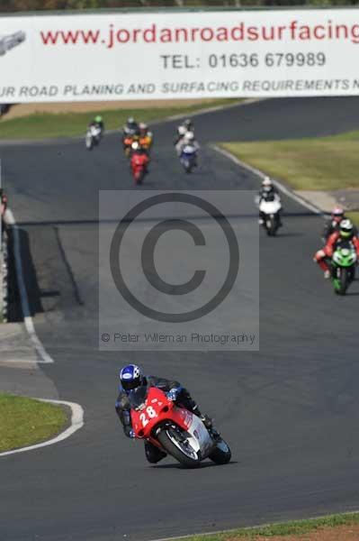 Mallory park Leicestershire;Mallory park photographs;Motorcycle action photographs;event digital images;eventdigitalimages;mallory park;no limits trackday;peter wileman photography;trackday;trackday digital images;trackday photos