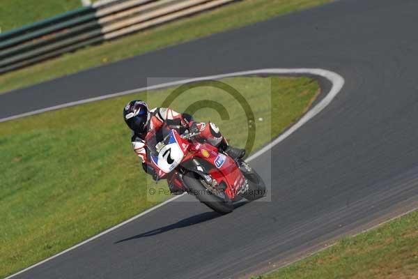 Mallory park Leicestershire;Mallory park photographs;Motorcycle action photographs;event digital images;eventdigitalimages;mallory park;no limits trackday;peter wileman photography;trackday;trackday digital images;trackday photos