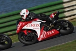 Mallory-park-Leicestershire;Mallory-park-photographs;Motorcycle-action-photographs;event-digital-images;eventdigitalimages;mallory-park;no-limits-trackday;peter-wileman-photography;trackday;trackday-digital-images;trackday-photos