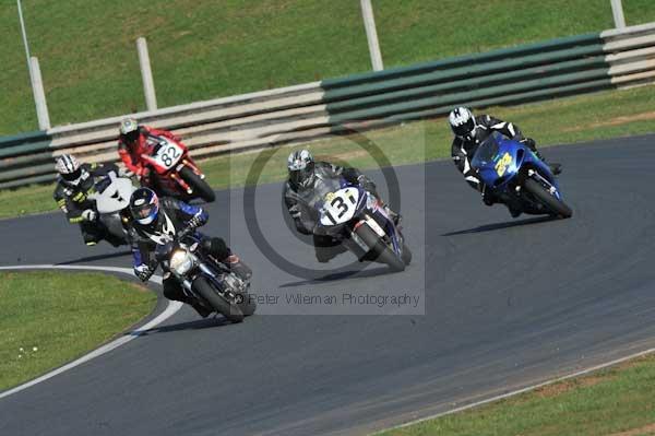 Mallory park Leicestershire;Mallory park photographs;Motorcycle action photographs;event digital images;eventdigitalimages;mallory park;no limits trackday;peter wileman photography;trackday;trackday digital images;trackday photos