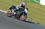 Mallory-park-Leicestershire;Mallory-park-photographs;Motorcycle-action-photographs;event-digital-images;eventdigitalimages;mallory-park;no-limits-trackday;peter-wileman-photography;trackday;trackday-digital-images;trackday-photos