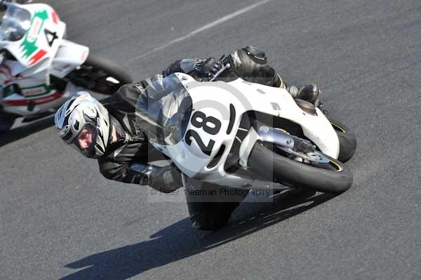 Mallory park Leicestershire;Mallory park photographs;Motorcycle action photographs;event digital images;eventdigitalimages;mallory park;no limits trackday;peter wileman photography;trackday;trackday digital images;trackday photos