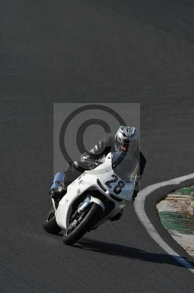 Mallory park Leicestershire;Mallory park photographs;Motorcycle action photographs;event digital images;eventdigitalimages;mallory park;no limits trackday;peter wileman photography;trackday;trackday digital images;trackday photos