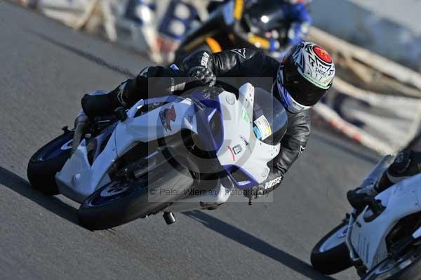 Mallory park Leicestershire;Mallory park photographs;Motorcycle action photographs;event digital images;eventdigitalimages;mallory park;no limits trackday;peter wileman photography;trackday;trackday digital images;trackday photos