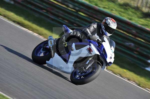 Mallory park Leicestershire;Mallory park photographs;Motorcycle action photographs;event digital images;eventdigitalimages;mallory park;no limits trackday;peter wileman photography;trackday;trackday digital images;trackday photos
