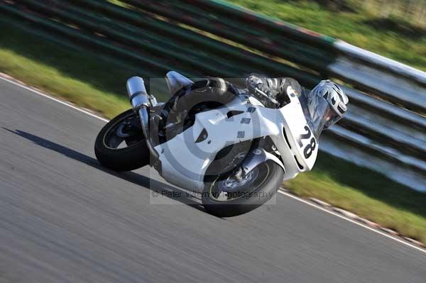 Mallory park Leicestershire;Mallory park photographs;Motorcycle action photographs;event digital images;eventdigitalimages;mallory park;no limits trackday;peter wileman photography;trackday;trackday digital images;trackday photos