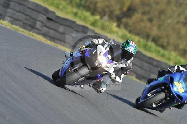 Mallory park Leicestershire;Mallory park photographs;Motorcycle action photographs;event digital images;eventdigitalimages;mallory park;no limits trackday;peter wileman photography;trackday;trackday digital images;trackday photos
