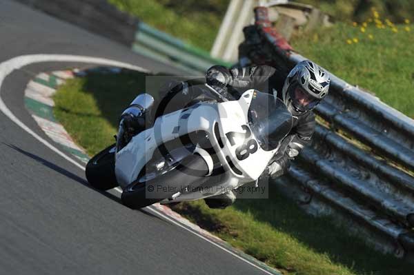 Mallory park Leicestershire;Mallory park photographs;Motorcycle action photographs;event digital images;eventdigitalimages;mallory park;no limits trackday;peter wileman photography;trackday;trackday digital images;trackday photos