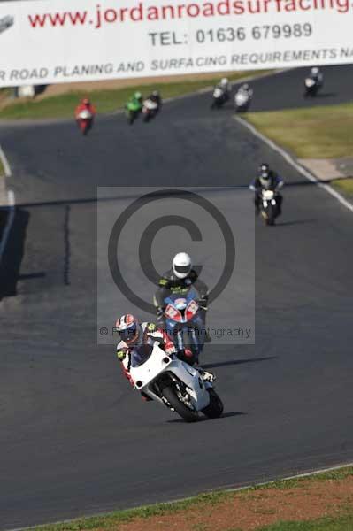 Mallory park Leicestershire;Mallory park photographs;Motorcycle action photographs;event digital images;eventdigitalimages;mallory park;no limits trackday;peter wileman photography;trackday;trackday digital images;trackday photos