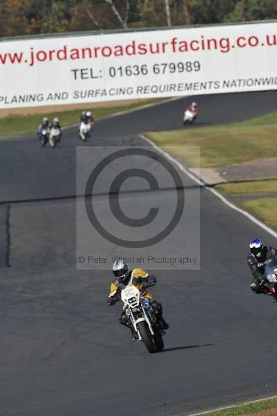 Mallory park Leicestershire;Mallory park photographs;Motorcycle action photographs;event digital images;eventdigitalimages;mallory park;no limits trackday;peter wileman photography;trackday;trackday digital images;trackday photos