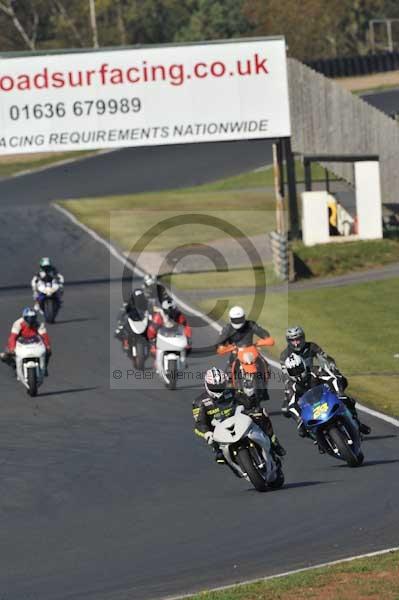 Mallory park Leicestershire;Mallory park photographs;Motorcycle action photographs;event digital images;eventdigitalimages;mallory park;no limits trackday;peter wileman photography;trackday;trackday digital images;trackday photos