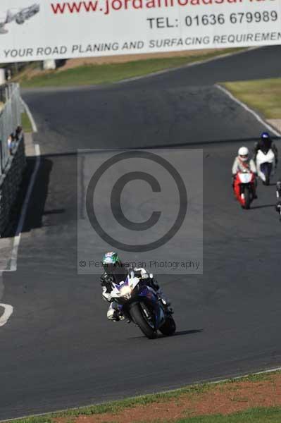 Mallory park Leicestershire;Mallory park photographs;Motorcycle action photographs;event digital images;eventdigitalimages;mallory park;no limits trackday;peter wileman photography;trackday;trackday digital images;trackday photos