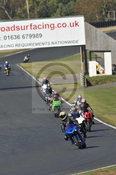 Mallory park Leicestershire;Mallory park photographs;Motorcycle action photographs;event digital images;eventdigitalimages;mallory park;no limits trackday;peter wileman photography;trackday;trackday digital images;trackday photos