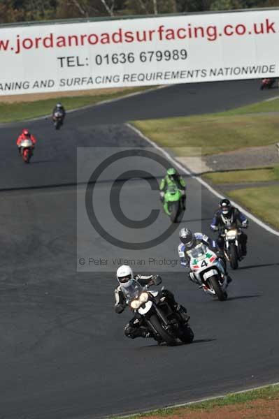 Mallory park Leicestershire;Mallory park photographs;Motorcycle action photographs;event digital images;eventdigitalimages;mallory park;no limits trackday;peter wileman photography;trackday;trackday digital images;trackday photos