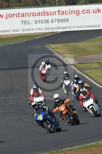 Mallory park Leicestershire;Mallory park photographs;Motorcycle action photographs;event digital images;eventdigitalimages;mallory park;no limits trackday;peter wileman photography;trackday;trackday digital images;trackday photos