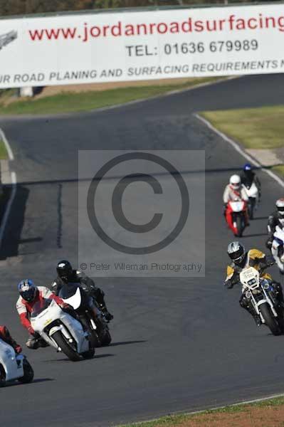 Mallory park Leicestershire;Mallory park photographs;Motorcycle action photographs;event digital images;eventdigitalimages;mallory park;no limits trackday;peter wileman photography;trackday;trackday digital images;trackday photos