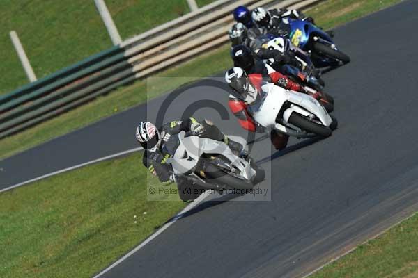 Mallory park Leicestershire;Mallory park photographs;Motorcycle action photographs;event digital images;eventdigitalimages;mallory park;no limits trackday;peter wileman photography;trackday;trackday digital images;trackday photos