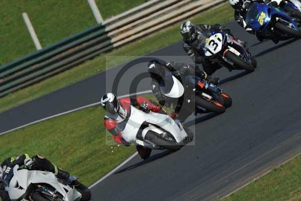 Mallory park Leicestershire;Mallory park photographs;Motorcycle action photographs;event digital images;eventdigitalimages;mallory park;no limits trackday;peter wileman photography;trackday;trackday digital images;trackday photos