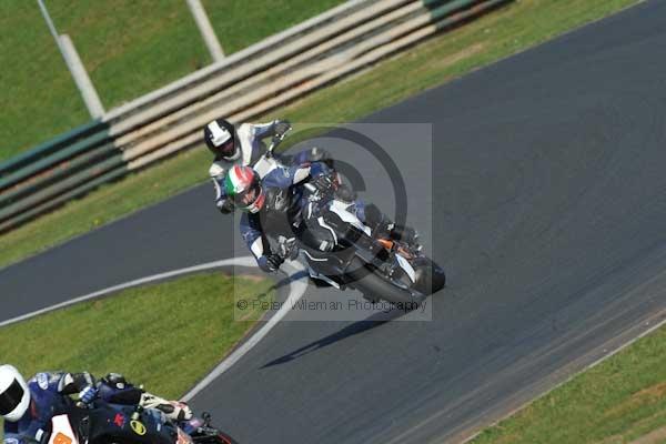 Mallory park Leicestershire;Mallory park photographs;Motorcycle action photographs;event digital images;eventdigitalimages;mallory park;no limits trackday;peter wileman photography;trackday;trackday digital images;trackday photos