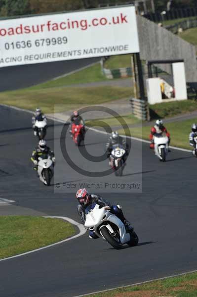 Mallory park Leicestershire;Mallory park photographs;Motorcycle action photographs;event digital images;eventdigitalimages;mallory park;no limits trackday;peter wileman photography;trackday;trackday digital images;trackday photos