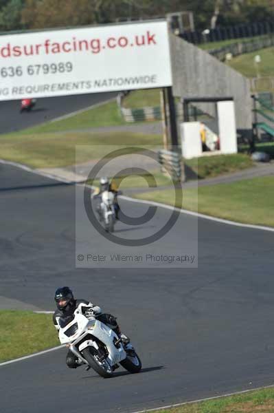 Mallory park Leicestershire;Mallory park photographs;Motorcycle action photographs;event digital images;eventdigitalimages;mallory park;no limits trackday;peter wileman photography;trackday;trackday digital images;trackday photos