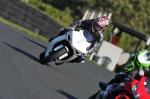 Mallory-park-Leicestershire;Mallory-park-photographs;Motorcycle-action-photographs;event-digital-images;eventdigitalimages;mallory-park;no-limits-trackday;peter-wileman-photography;trackday;trackday-digital-images;trackday-photos